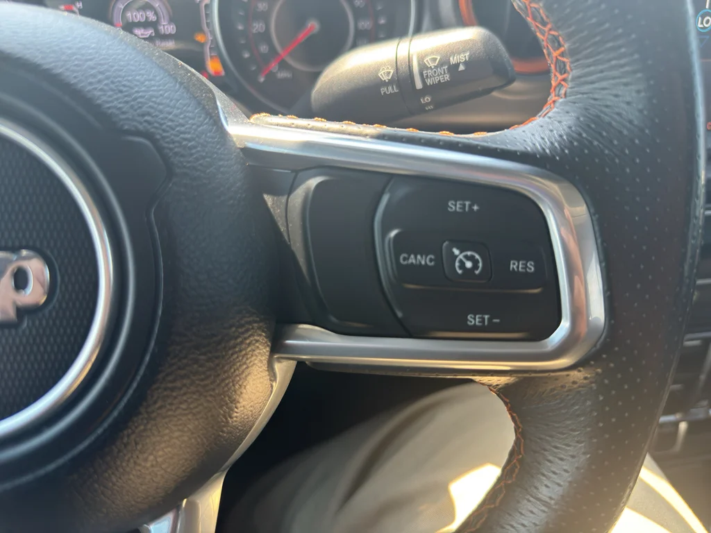 Used 2022 Sting-Gray Clearcoat Jeep Mojave image 32