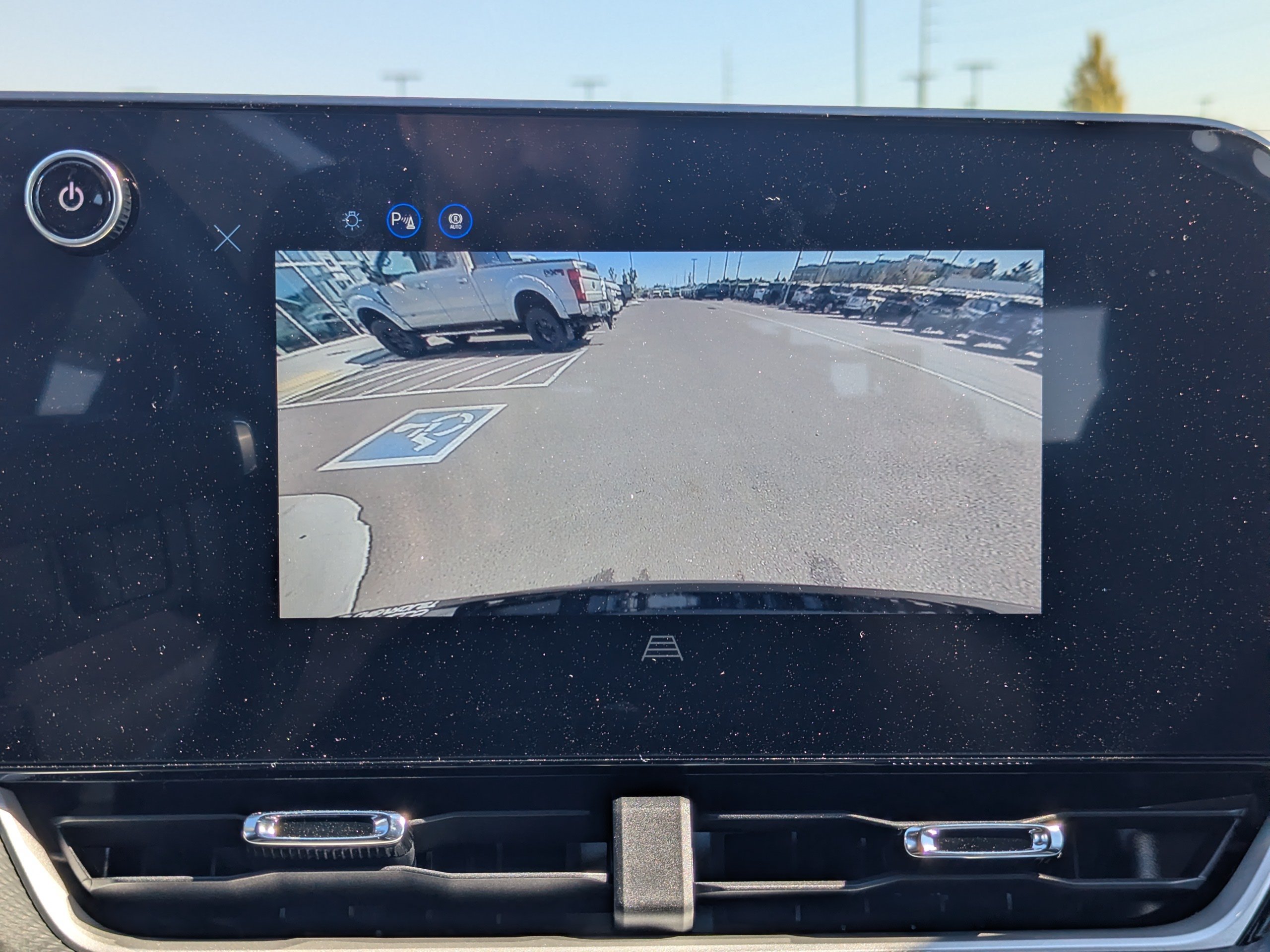 2027 Chevrolet Equinox LT - Photo 22