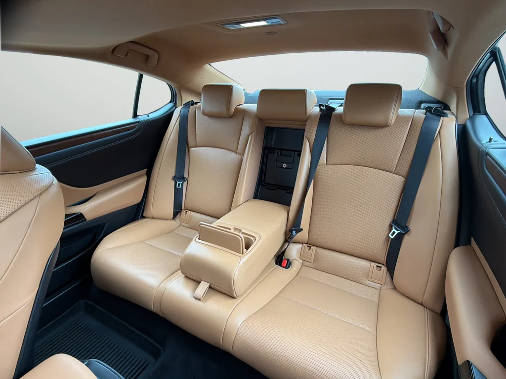 Used 2024 White Lexus 350 image 42
