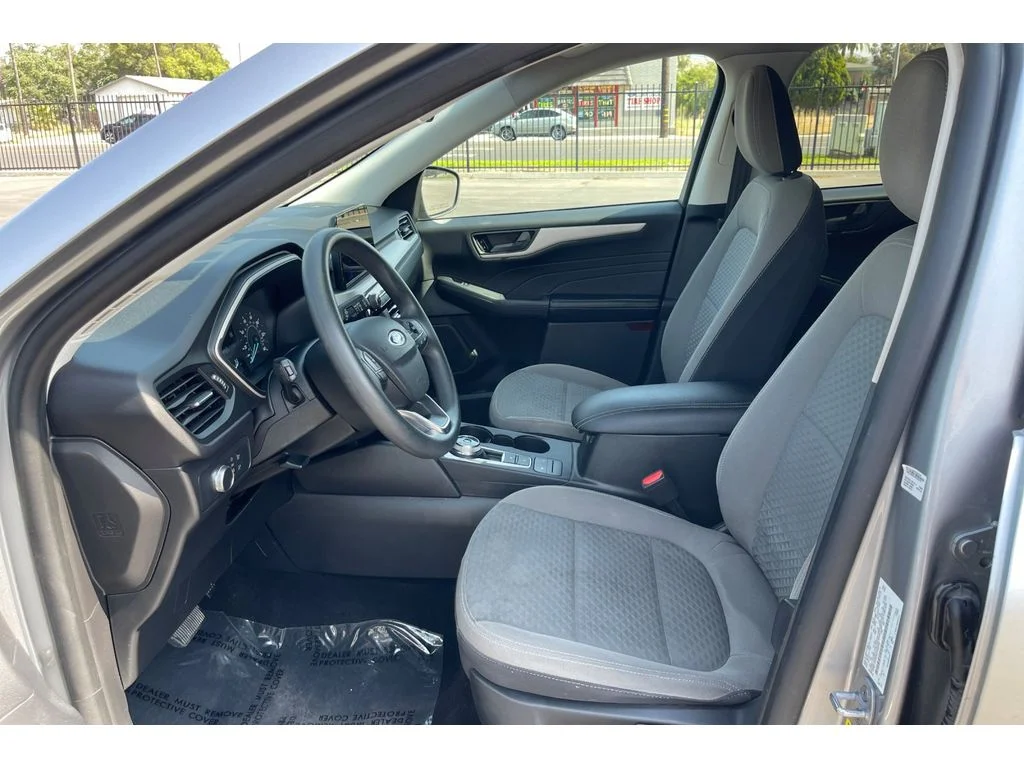 Used 2022 ICONIC SILVER Ford SE image 11