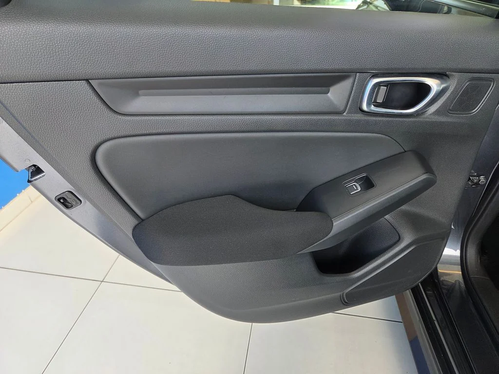 2025 Honda Civic Sport - Photo 13