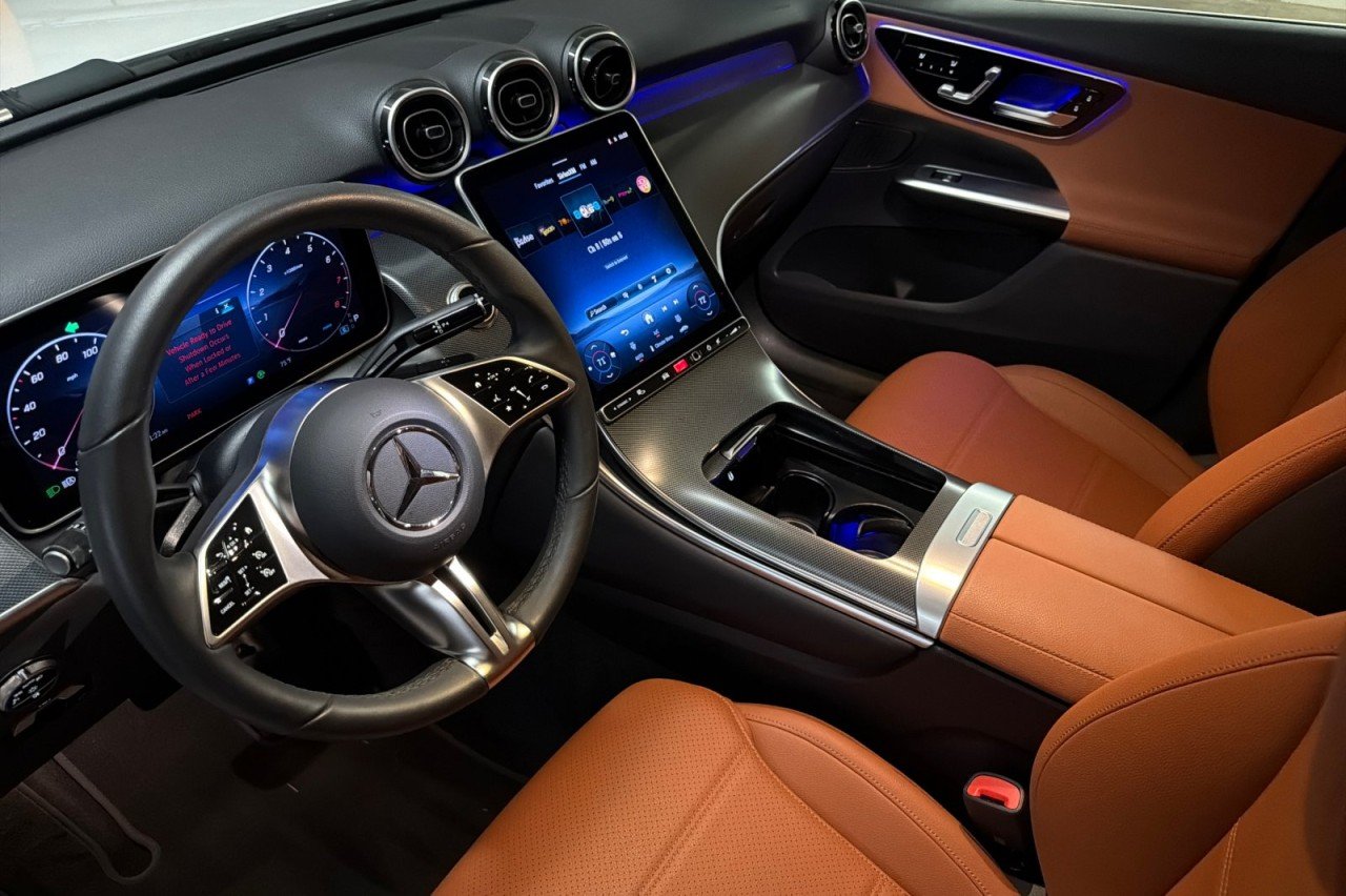Used 2026 Polar White Mercedes-Benz GLC 300 image 9