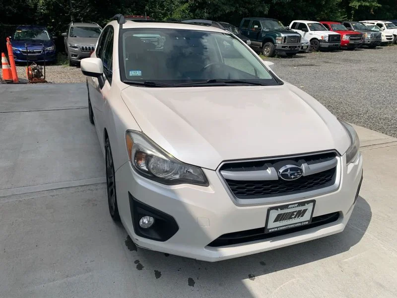 Used 2012 White Subaru 2.0i Sport Limited Wagon 4D image 22