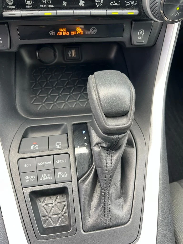 Used 2025 Midnight Black Metallic Toyota XLE image 16