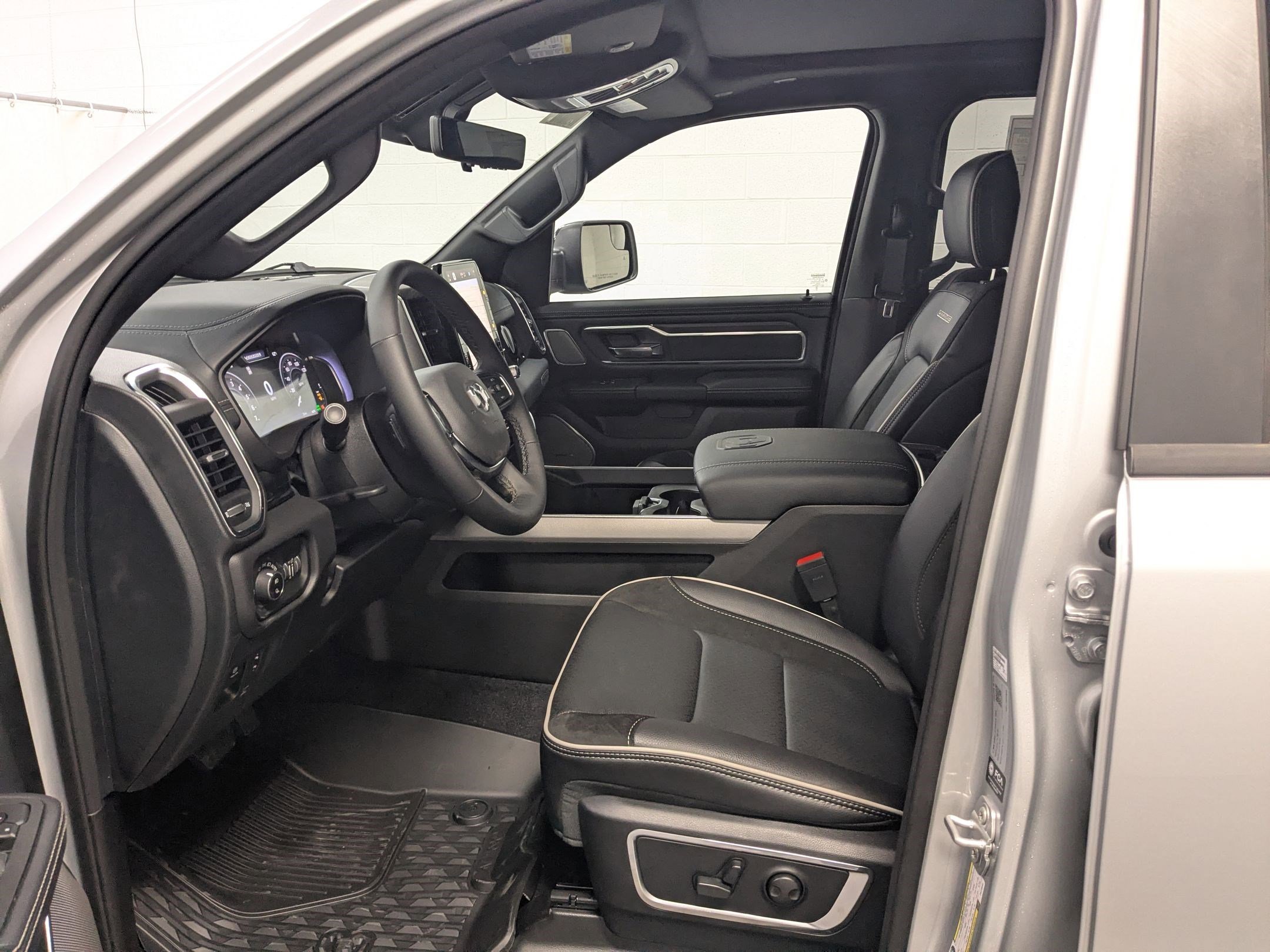New 2026 Silver Zynith Exterior Paint RAM Laramie image 15
