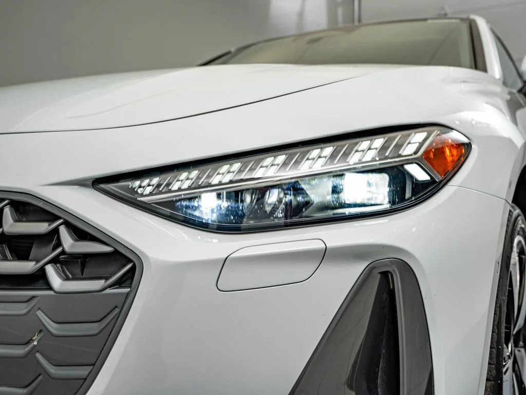 Used 2025 Glacier White Audi 2.0T Premium Plus image 13