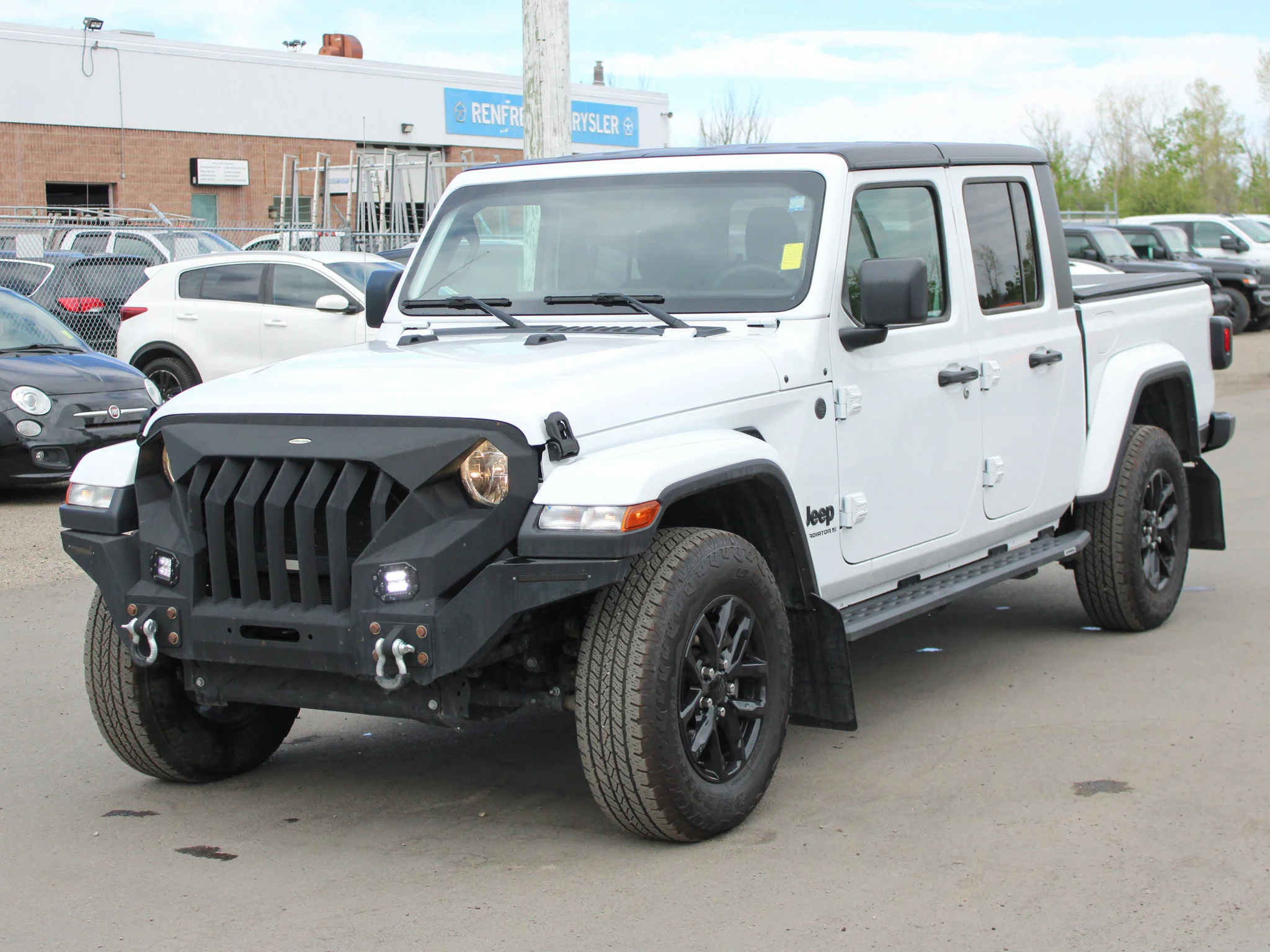 Certified Used 2023 White Jeep Sport S * V6 | Apple CarPlay | Backup Camera | Alpine | Remote Start | Tonneau Cover image 11