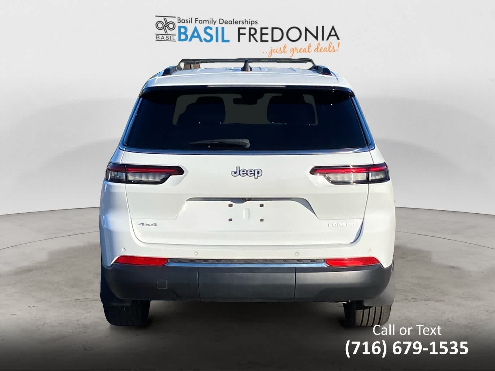 Used 2025 Bright White Clearcoat Jeep Laredo X image 8