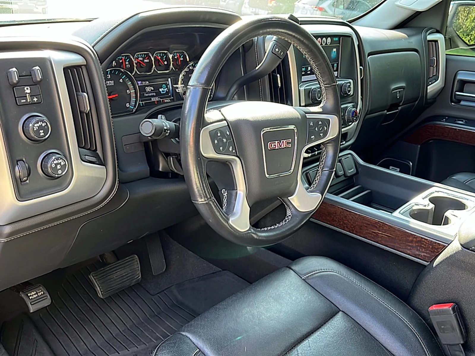 Used 2018 Quicksilver Metallic GMC SLT image 9