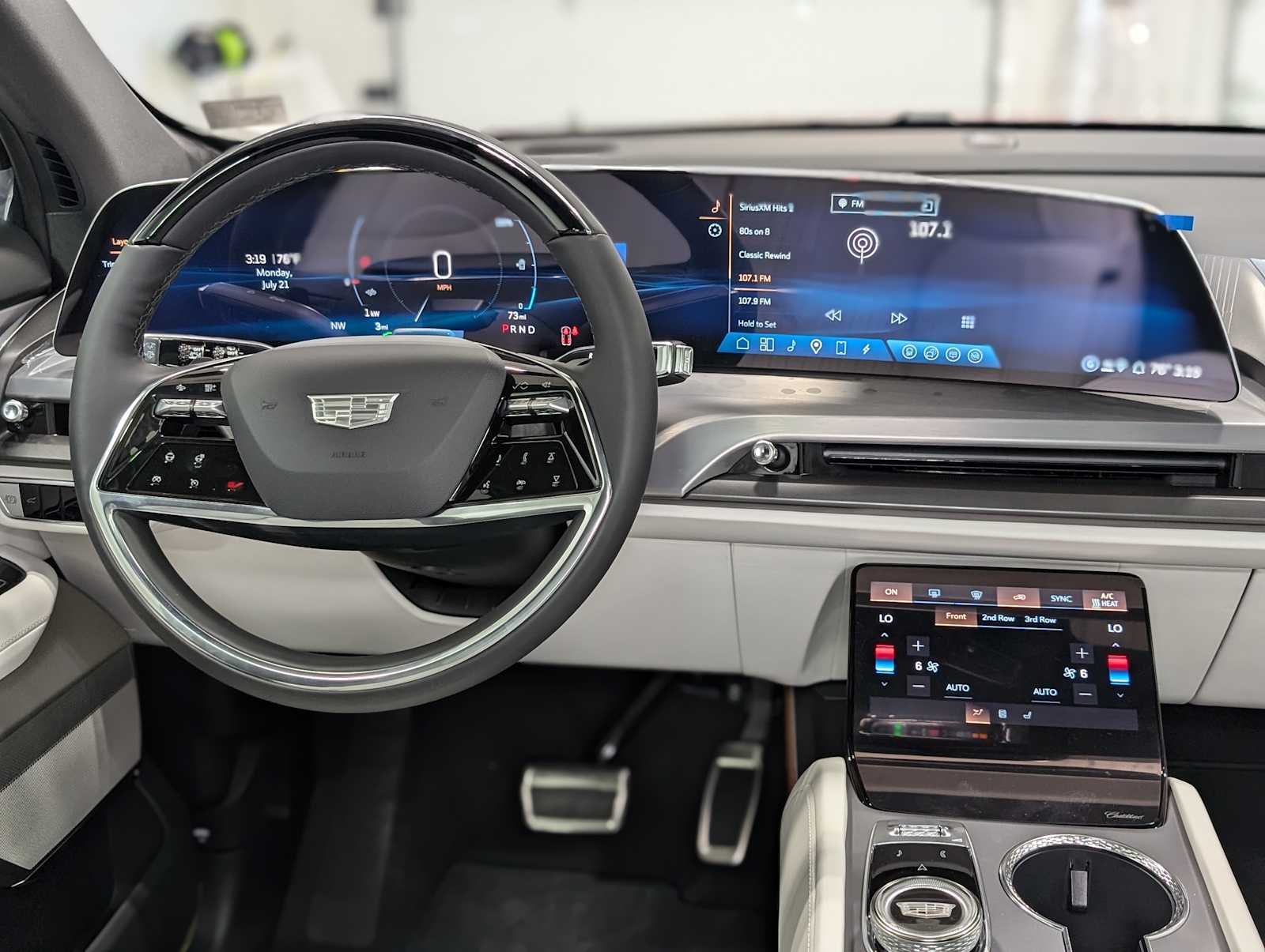 2026 Cadillac VISTIQ Luxury - Photo 5