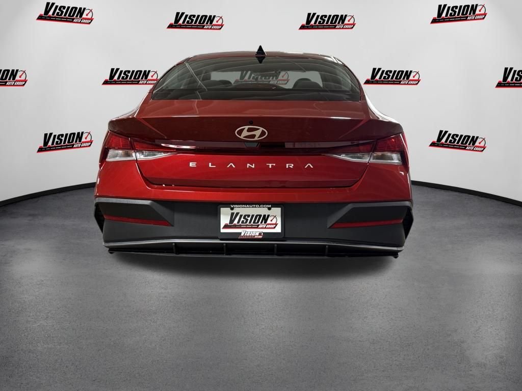 Used 2025 Red Hyundai SE image 6