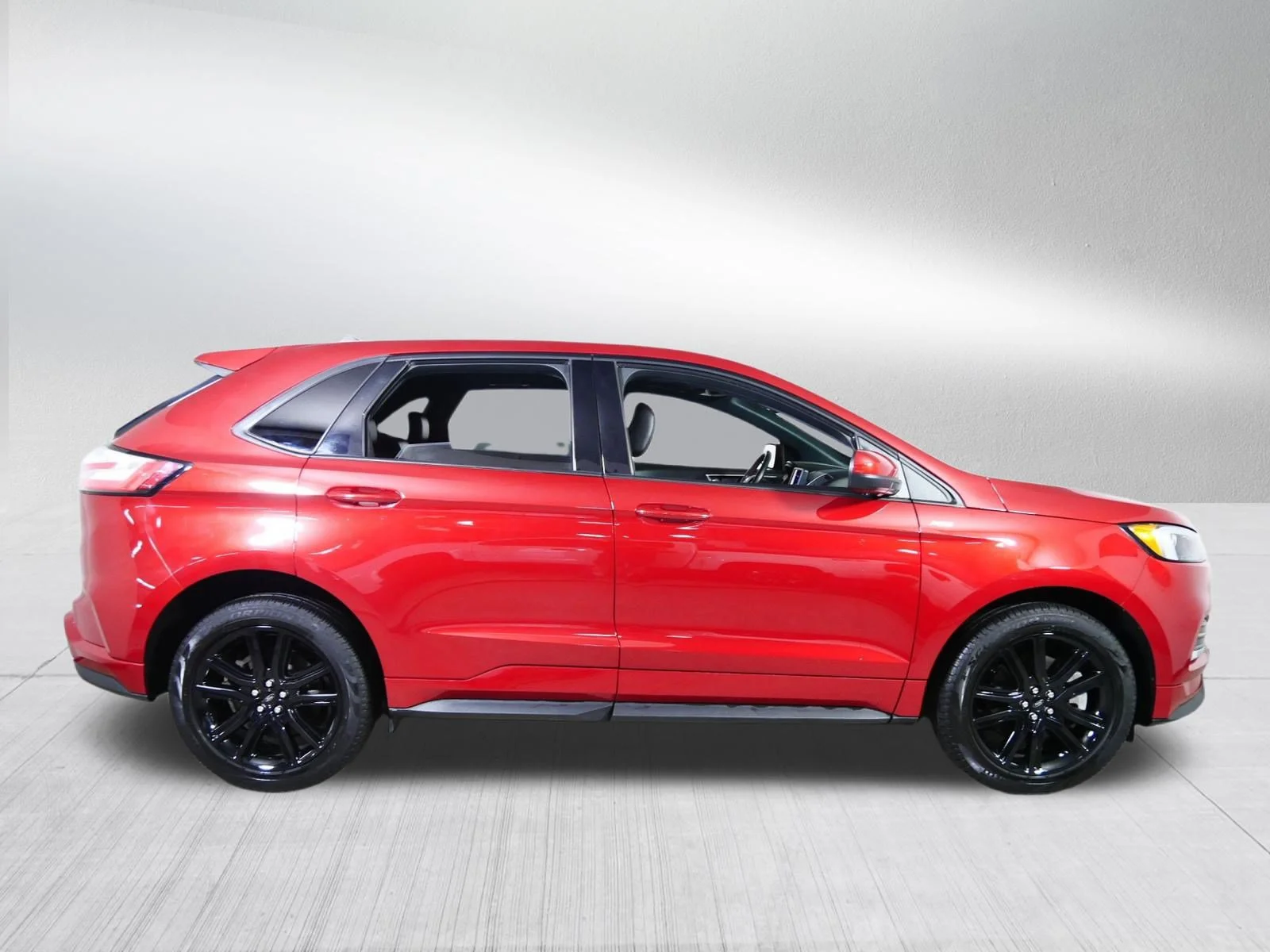 Used 2024 Rapid Red Metallic Tinted Clearcoat Ford ST-Line image 8