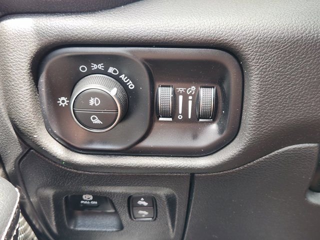 Used 2025 White Ram Laramie image 23