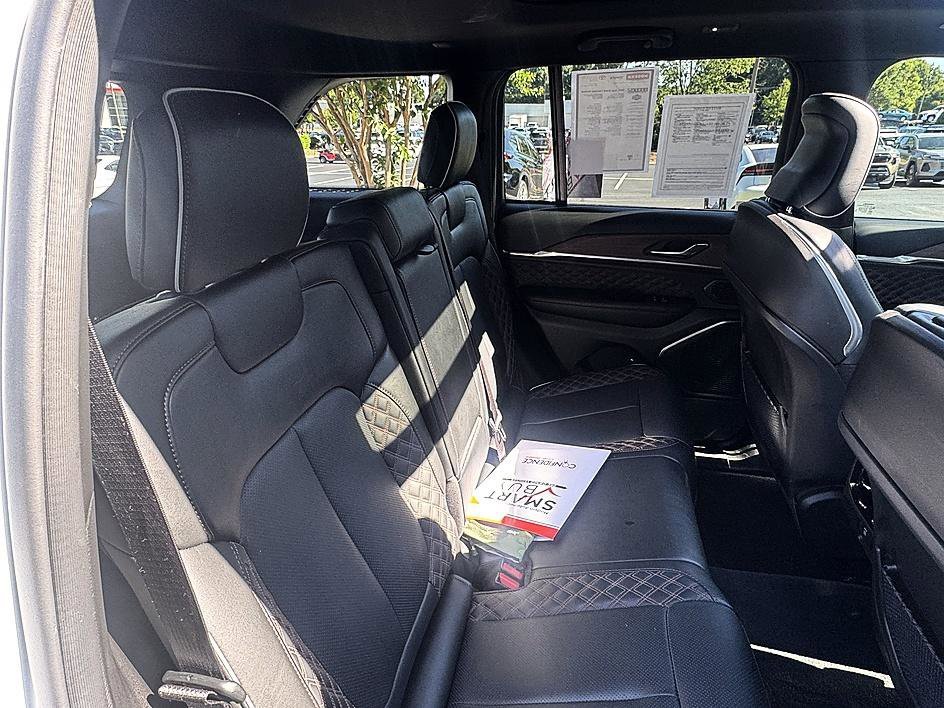 Used 2025 Bright White Clearcoat Jeep Summit image 21