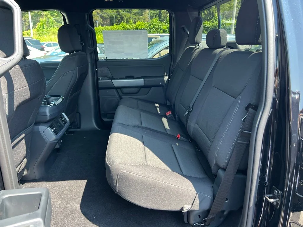 New 2026 Agate Black Metallic Ford XLT image 17