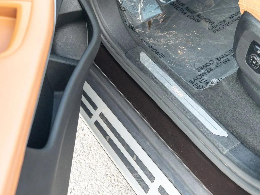 Used 2022 Brown BMW xDrive40i image 17