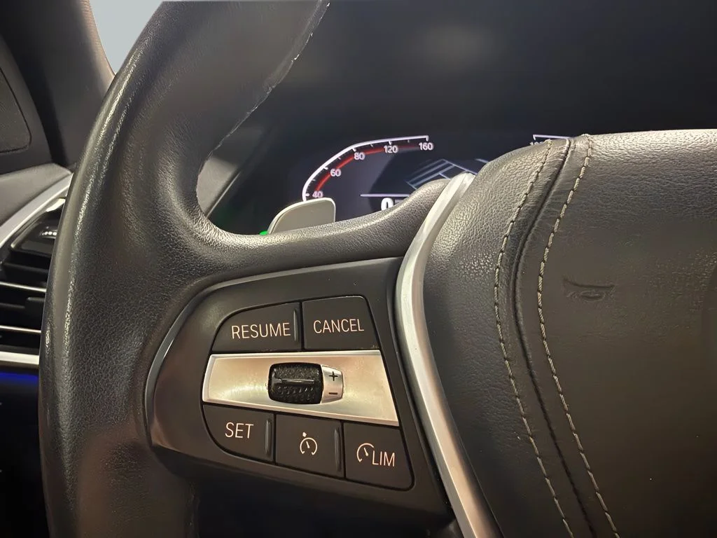 Used 2023 Brown BMW xDrive40i image 18
