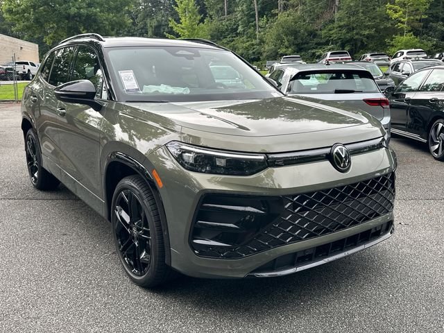 New 2026  Volkswagen 2.0T SE R-Line Black image 3
