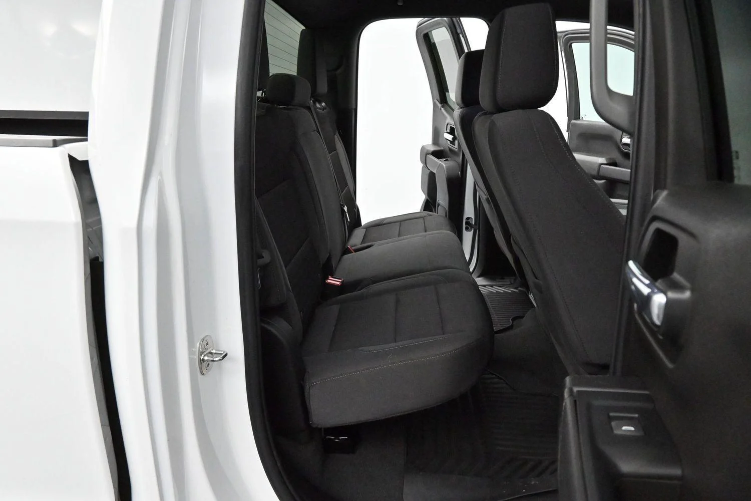 Used 2023 Summit White Chevrolet Custom image 27
