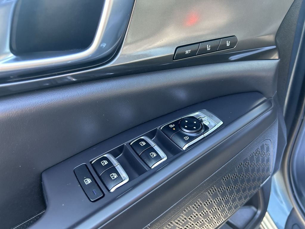 Used 2025 Blue Kia SX Prestige image 19