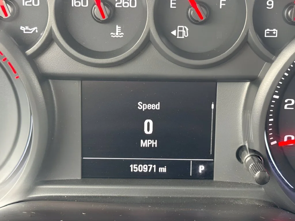 Used 2020 White GMC Base image 18