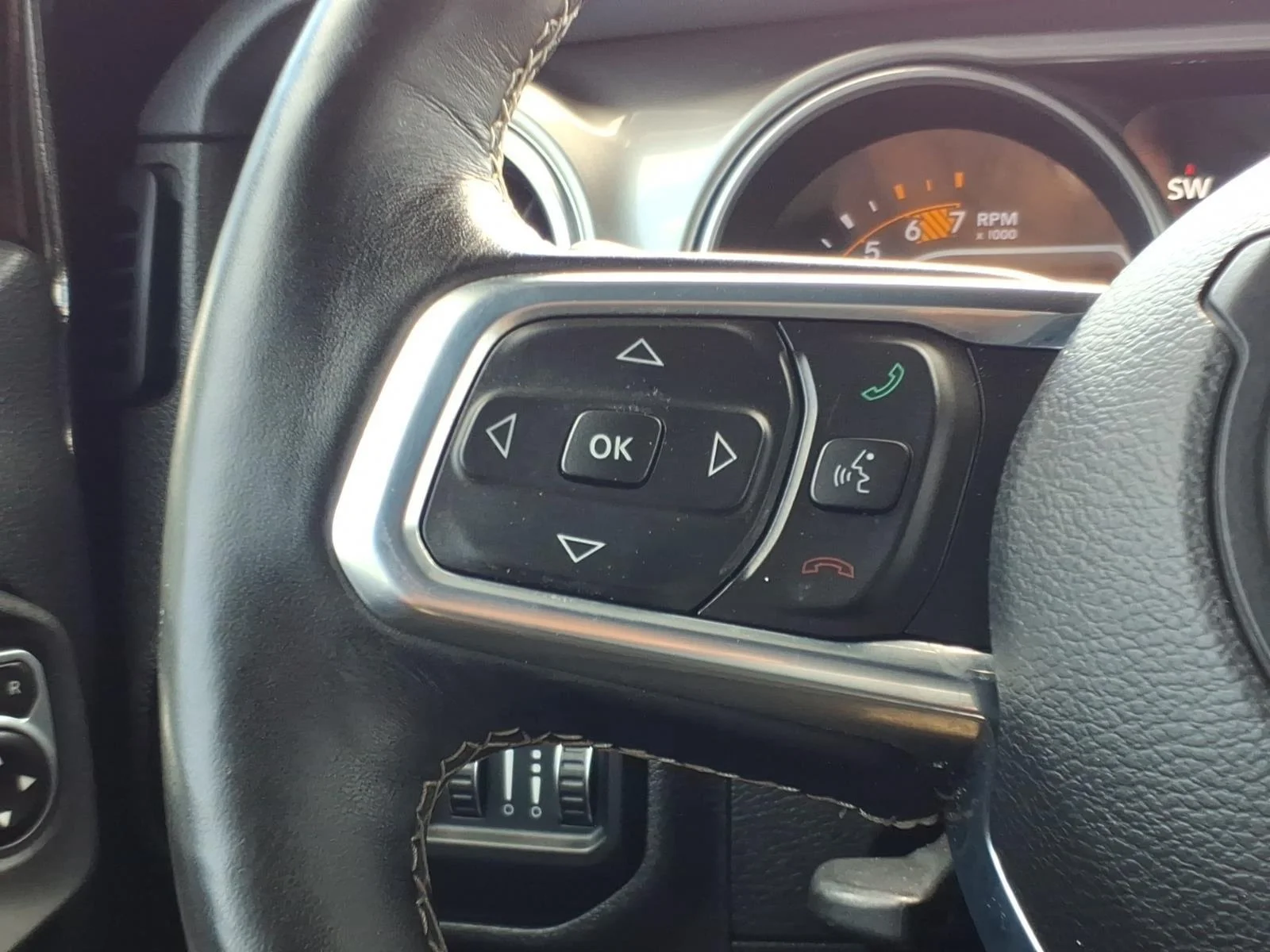 Used 2020 Black Clearcoat Jeep Sahara image 27