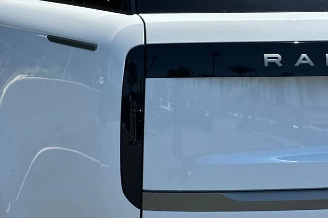 New 2026 Fuji White Land Rover SE image 25