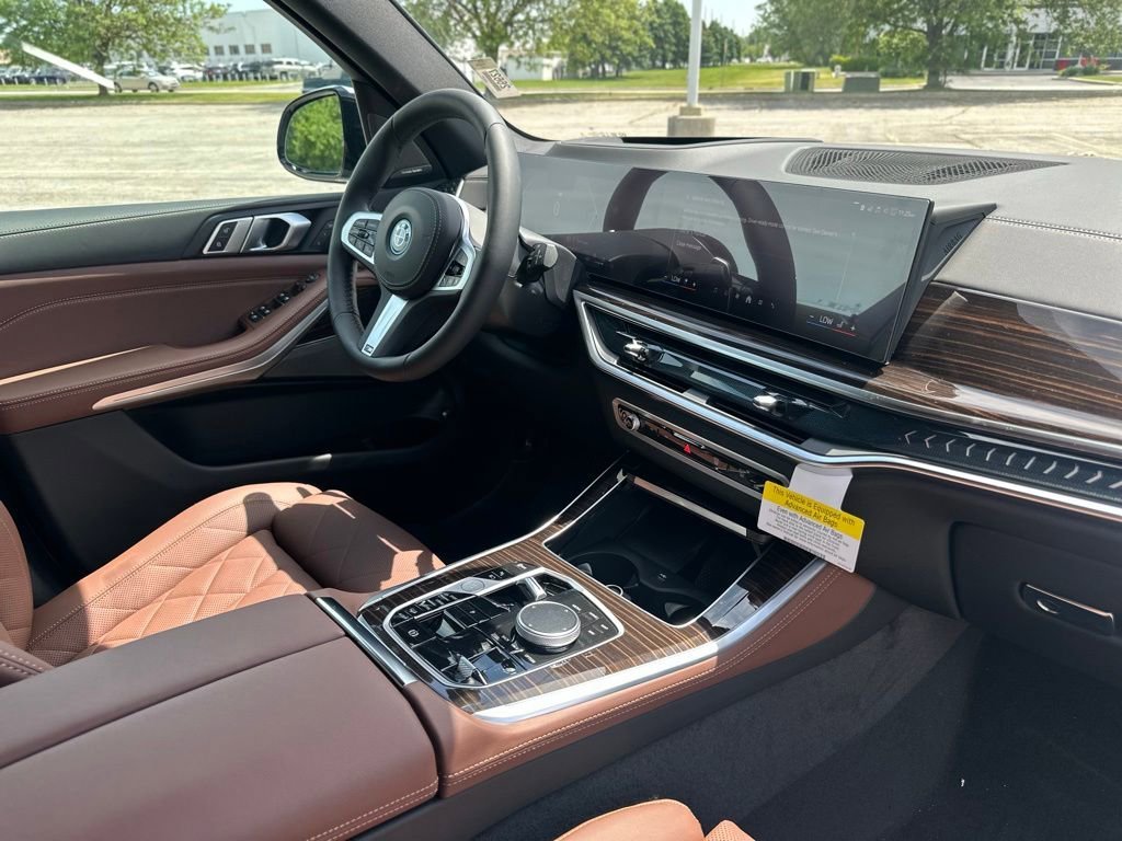 New 2026 Skyscraper Grey Metallic BMW xDrive50e image 26