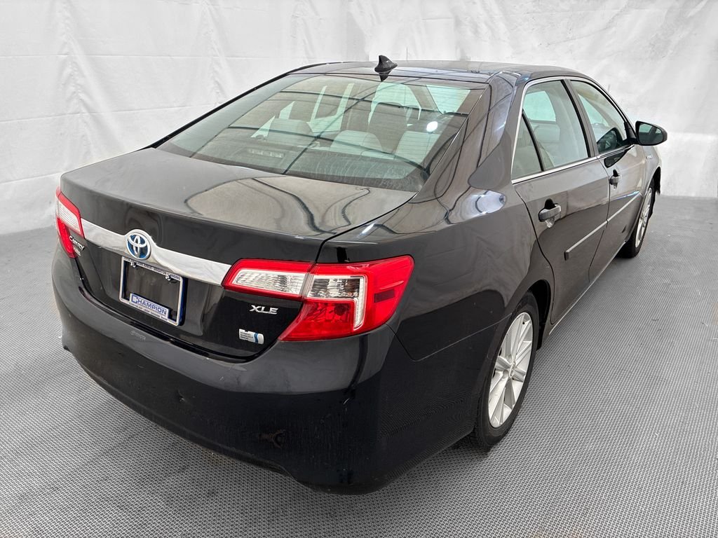 Used 2012 Black Toyota XLE image 6