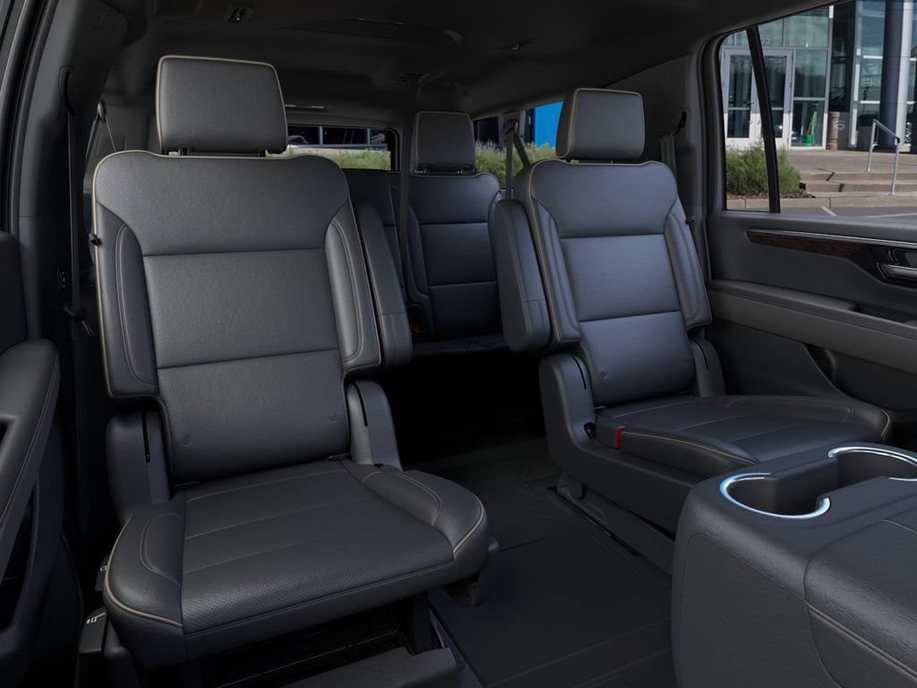 2026 Chevrolet Suburban Premier - Photo 18