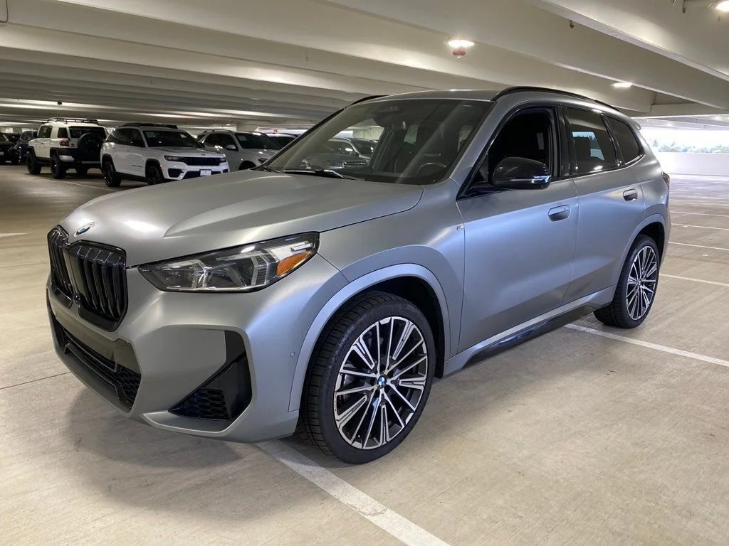 Used 2023 Gray Metallic BMW xDrive28i image 1