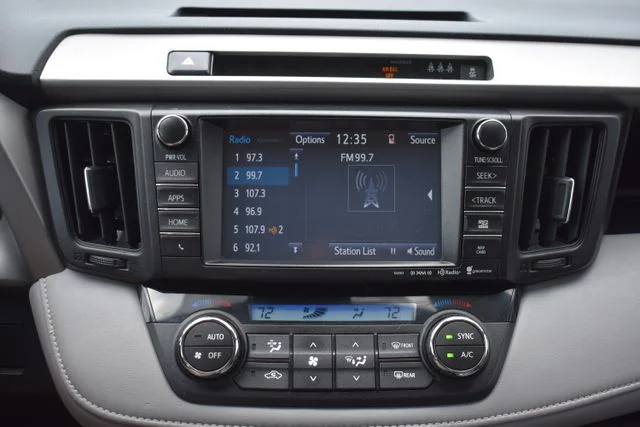 Used 2017 Gray Toyota XLE image 25