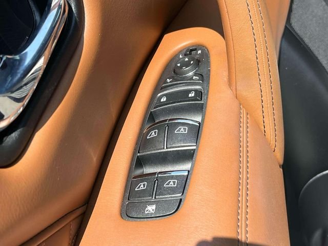 Used 2018 Beige INFINITI Base image 31
