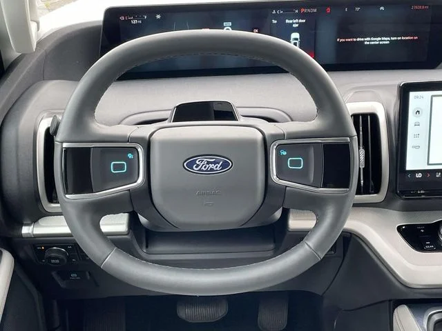 Used 2025 Oxford White Ford Active image 15