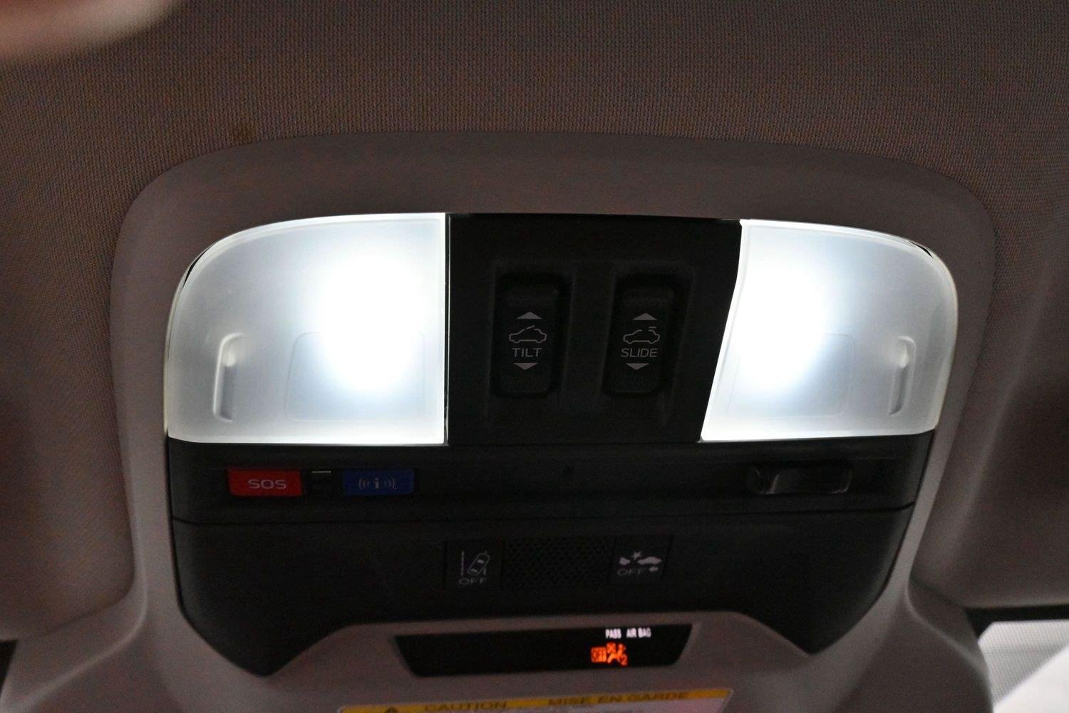 Used 2018 Ice Silver Metallic Subaru Limited image 27