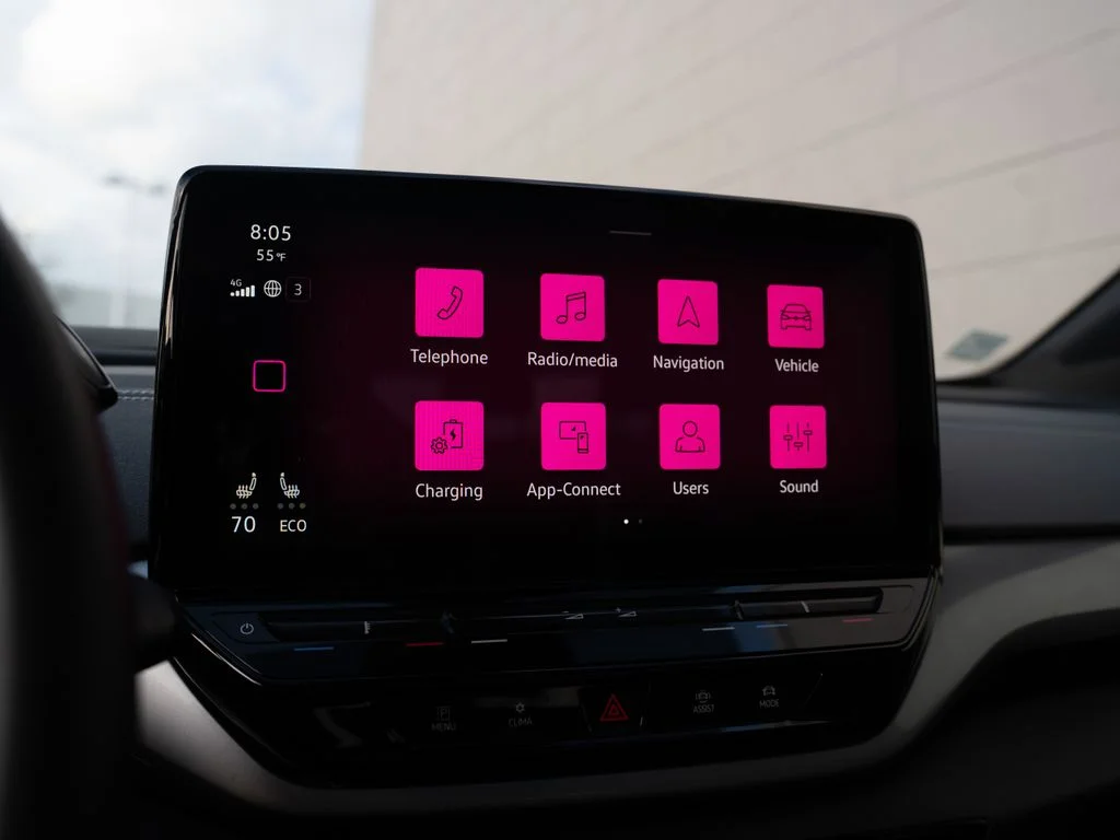 Used 2023 Black Volkswagen Pro S Plus image 25
