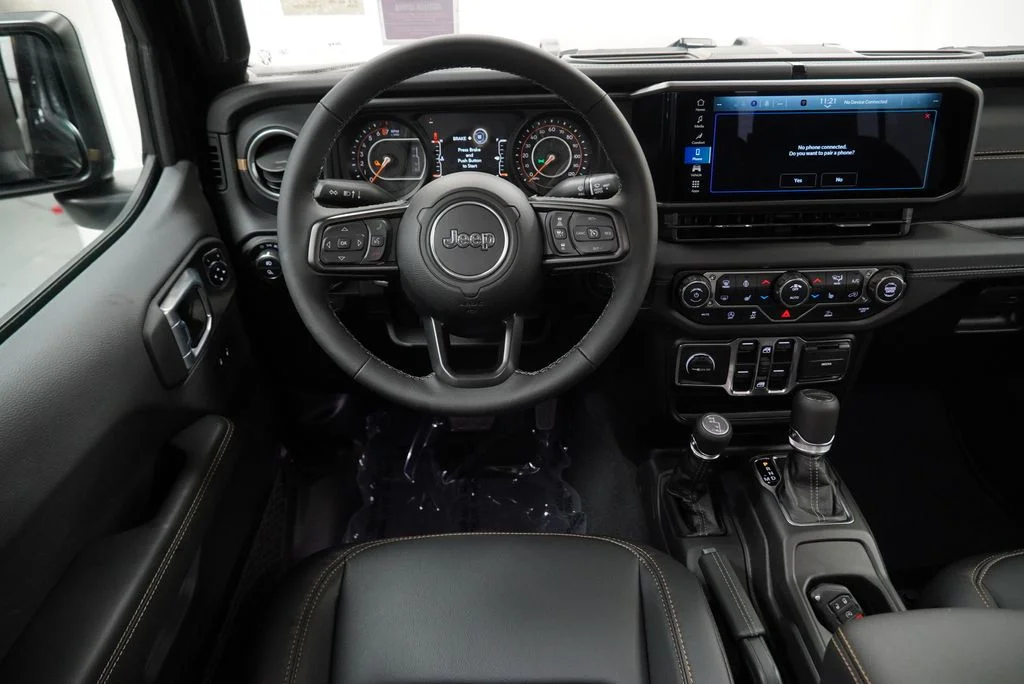 New 2026 Black Clear-Coat Exterior Paint Jeep Sahara image 19