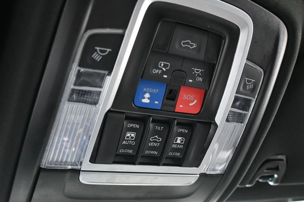 Used 2024 Diamond Black Crystal Pearlcoat Ram Laramie image 23