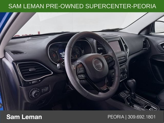 Used 2021 Blue Jeep Latitude Plus image 9
