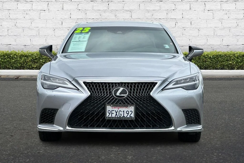 Used 2023 Silver Lexus 500 Base image 9