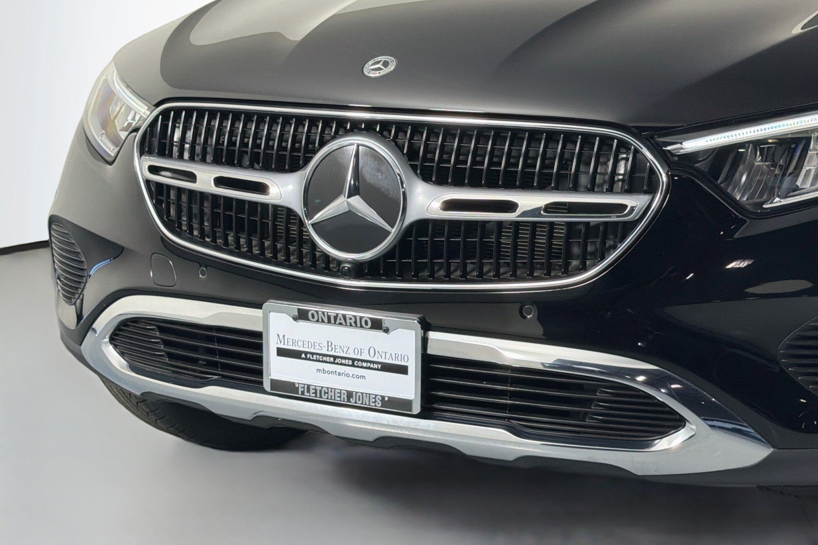 Used 2023 Black Mercedes-Benz 300 image 12