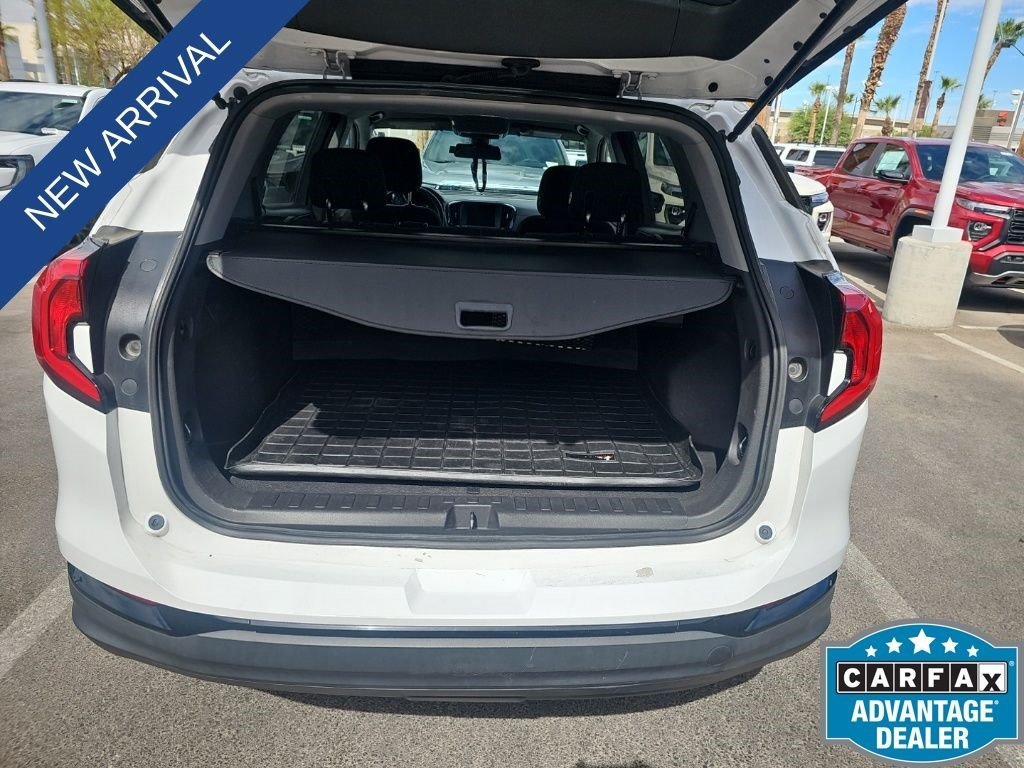 Certified Used 2020 SUMMIT WHITE GMC SLE image 21