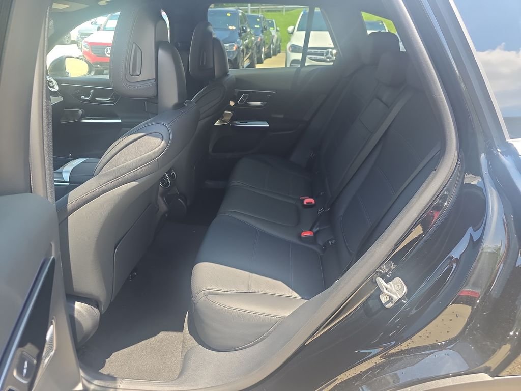 New 2026 Black Mercedes-Benz GLC 300 image 25