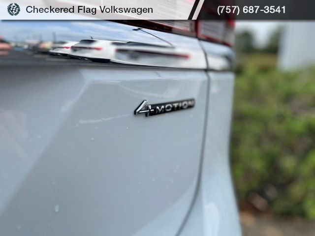 Used 2023 Pure White Volkswagen 3.6L V6 SE w/Technology image 10