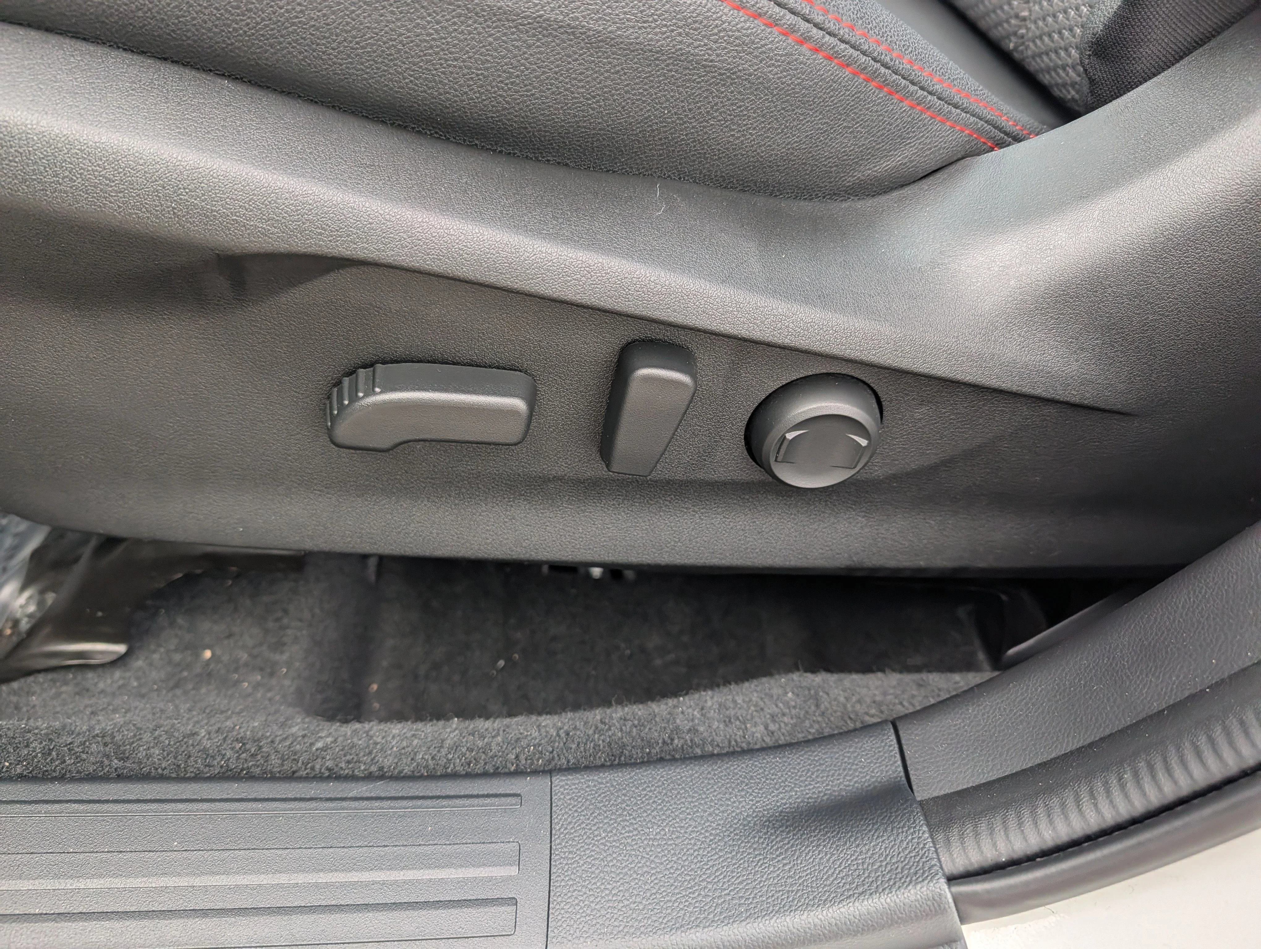Used 2024 Crystal White Pearl Subaru Sport image 22