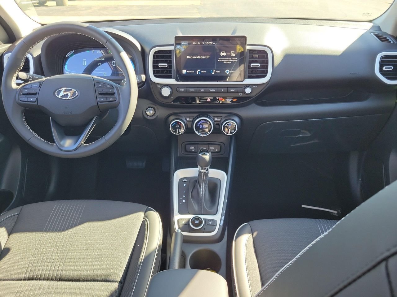 New 2026 Lunar White w/Black Roof Hyundai SEL w/Two-Tone Roof image 9