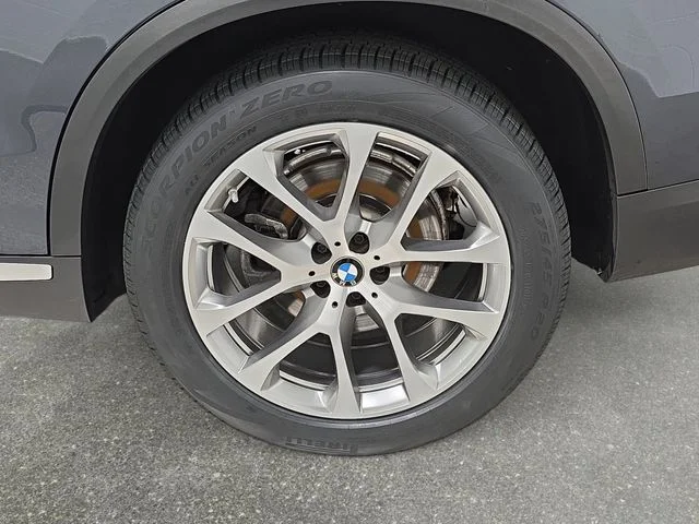 Used 2022 Arctic Gray Metallic BMW xDrive40i image 31