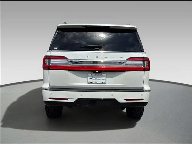 Used 2021 White Lincoln Reserve image 5