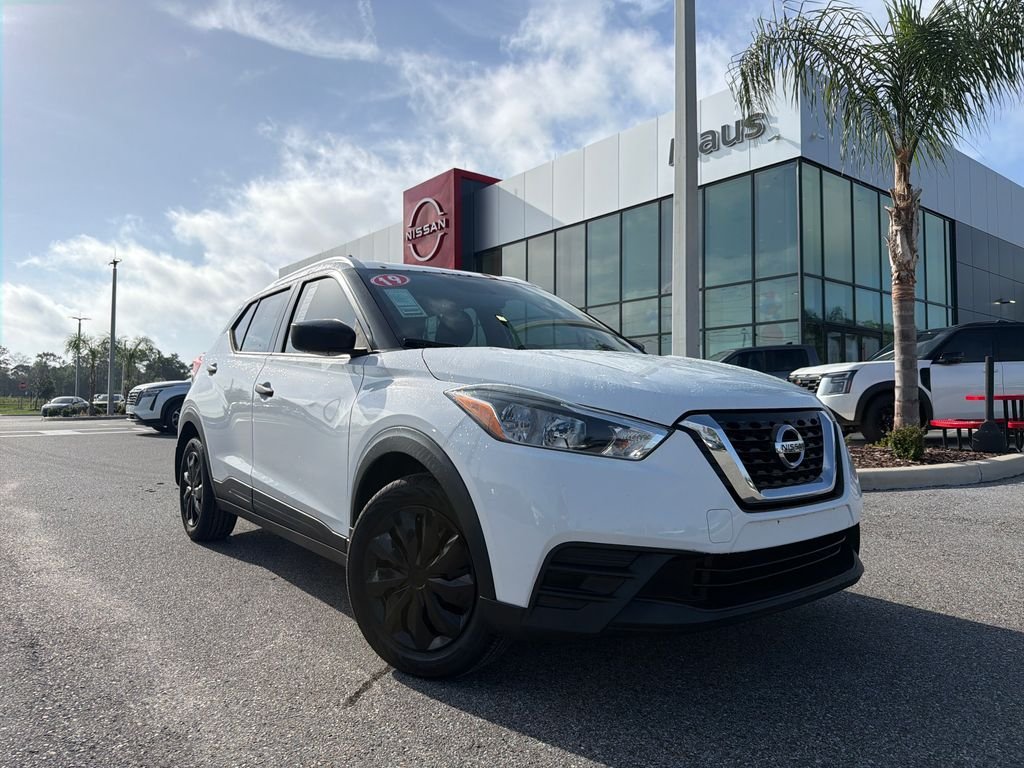 2019 Nissan Kicks 1.6 S's photo
