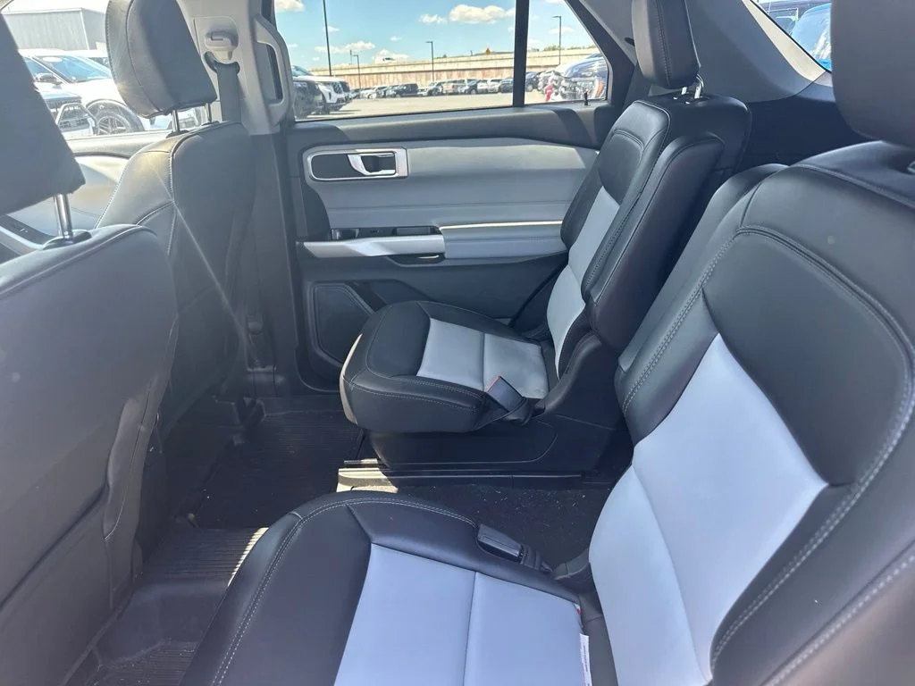Used 2023 Silver Metallic Ford XLT image 12